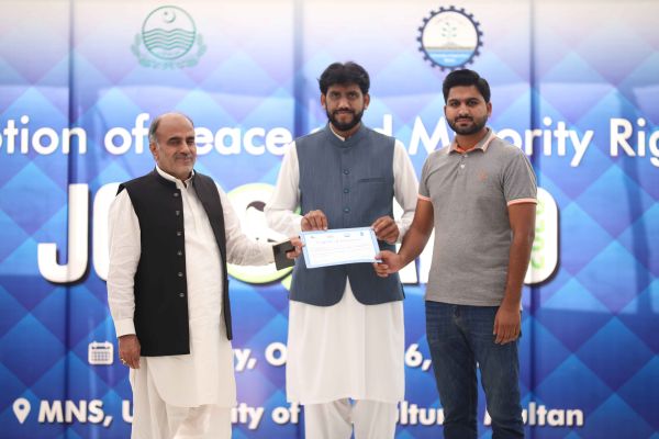 certificate-distribution-15F7F0131-D453-7865-74DB-29C78F447C5A.jpg