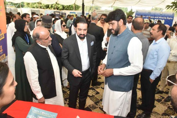 chief-gurest-briefingF41197F5-CE49-4B3C-0722-484B6E813364.jpeg