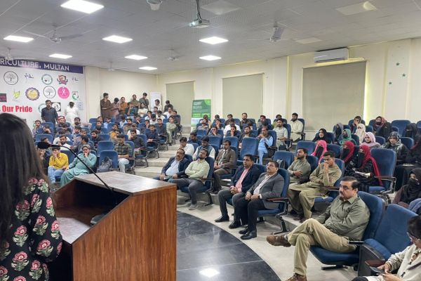 career-counselling-session-28E2DA1AA-A6AC-B498-617C-C53D42AF38B1.jpeg